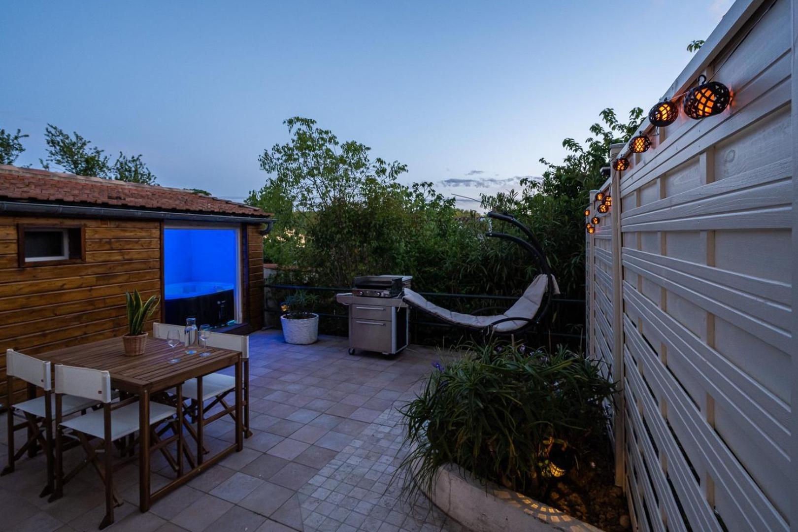 Apartament La Citadelle ~ Jacuzzi ~ Terrasse Carcassonne Zewnętrze zdjęcie